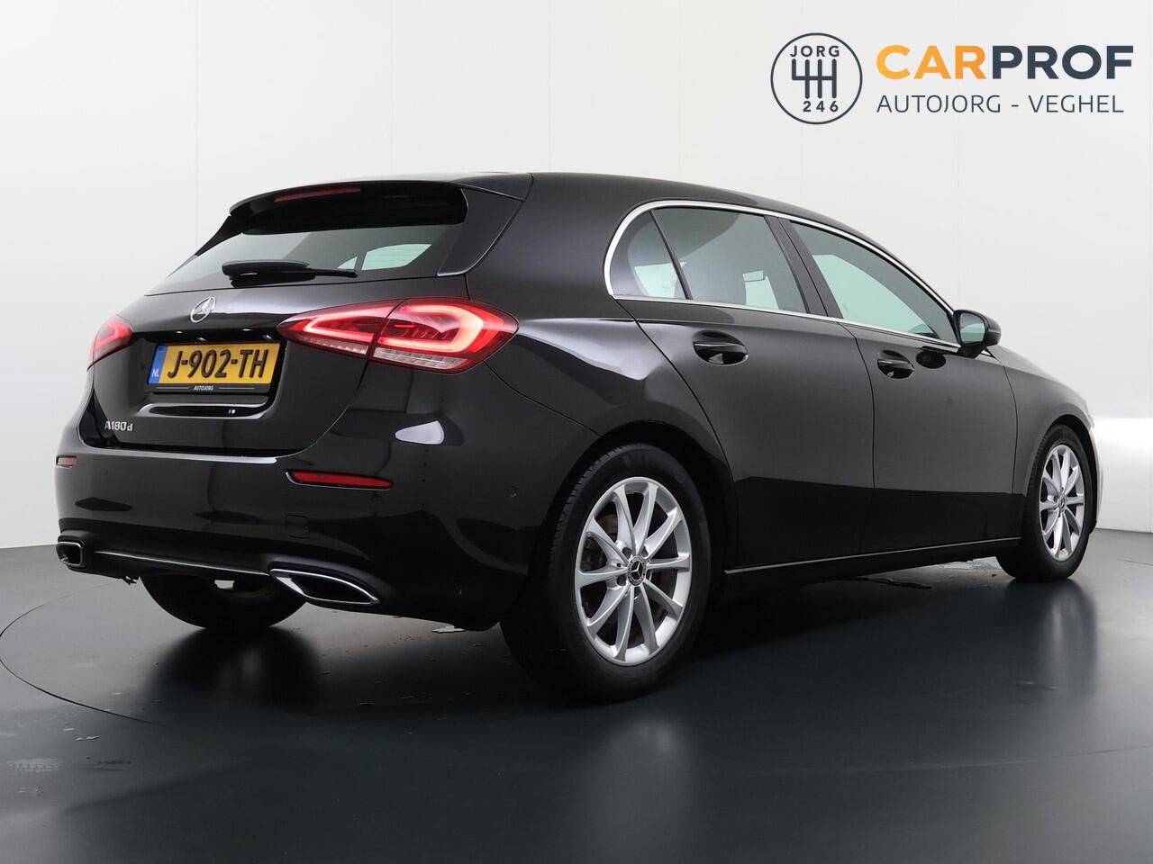 Mercedes-Benz A-KLASSE 180 d Business Solution Automaat | MBUX | Led | Automaat | BTW