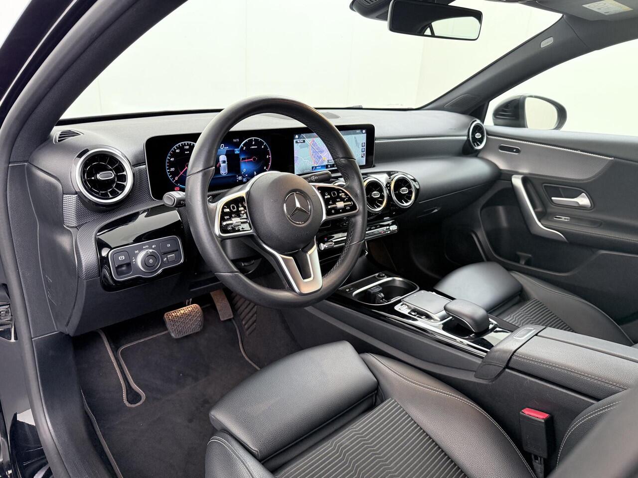 Mercedes-Benz A-KLASSE 180 d Business Solution Automaat | MBUX | Led | Automaat | BTW