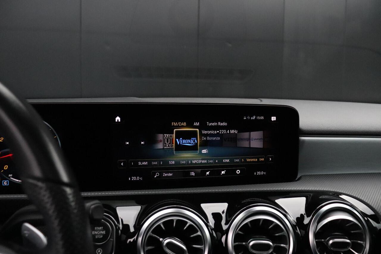 Mercedes-Benz A-KLASSE 180 Business Solution AMG Line | PANO | LEDER | MEMORY | CAMERA | SPORTSTOELEN | STOELVERW. | CRUISE | NAVI |