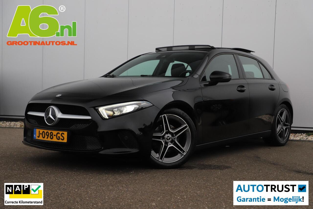 Mercedes-Benz A-KLASSE 160 Business Solution Panoramadak Widescreen Trekhaak 18 inch AMG Velgen Navigatie Camera Full LED Lane Assist Stoelverwarming