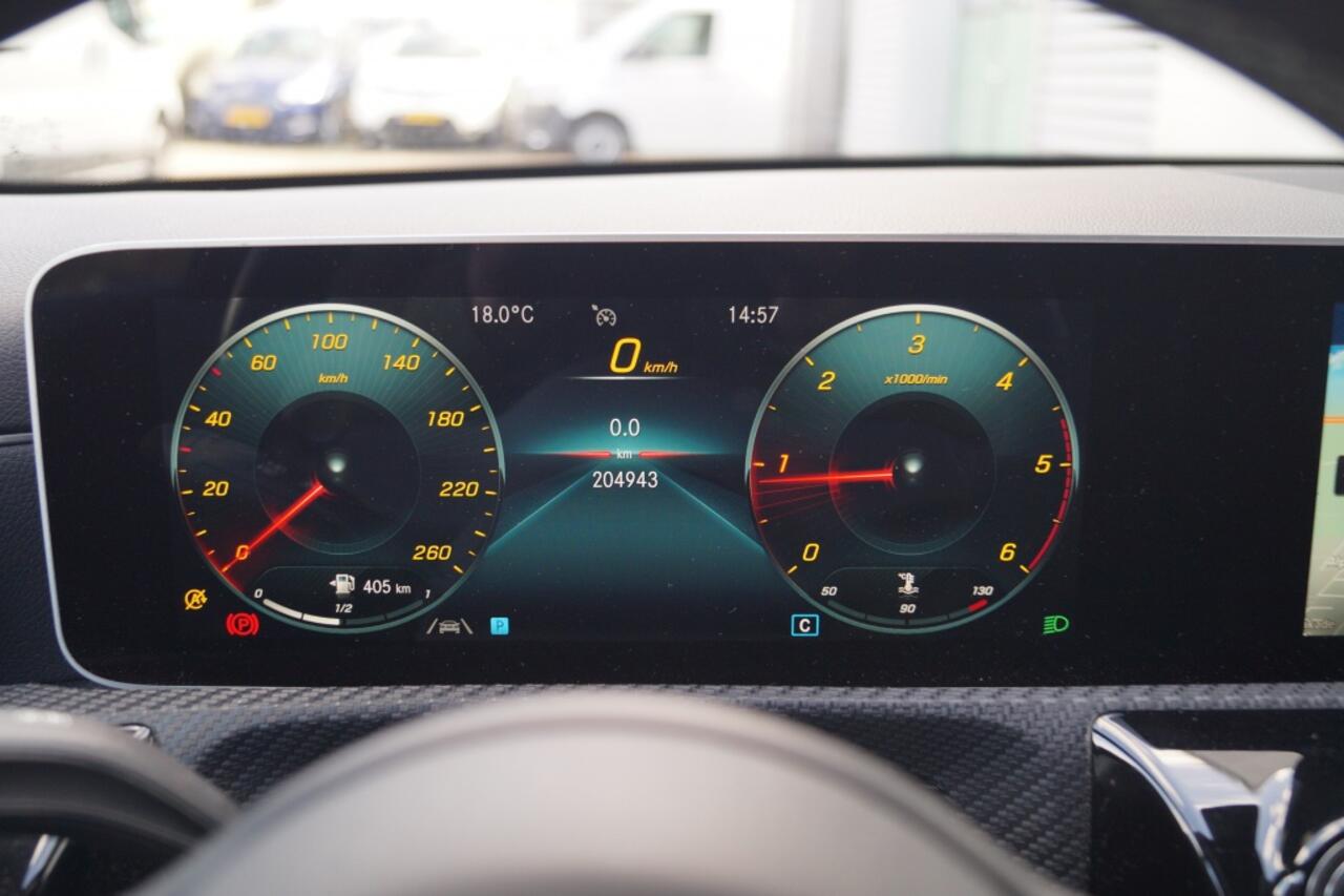 Mercedes-Benz A-KLASSE 180d Premium Style -LED-NAVI-ECC-PDC-CAM-