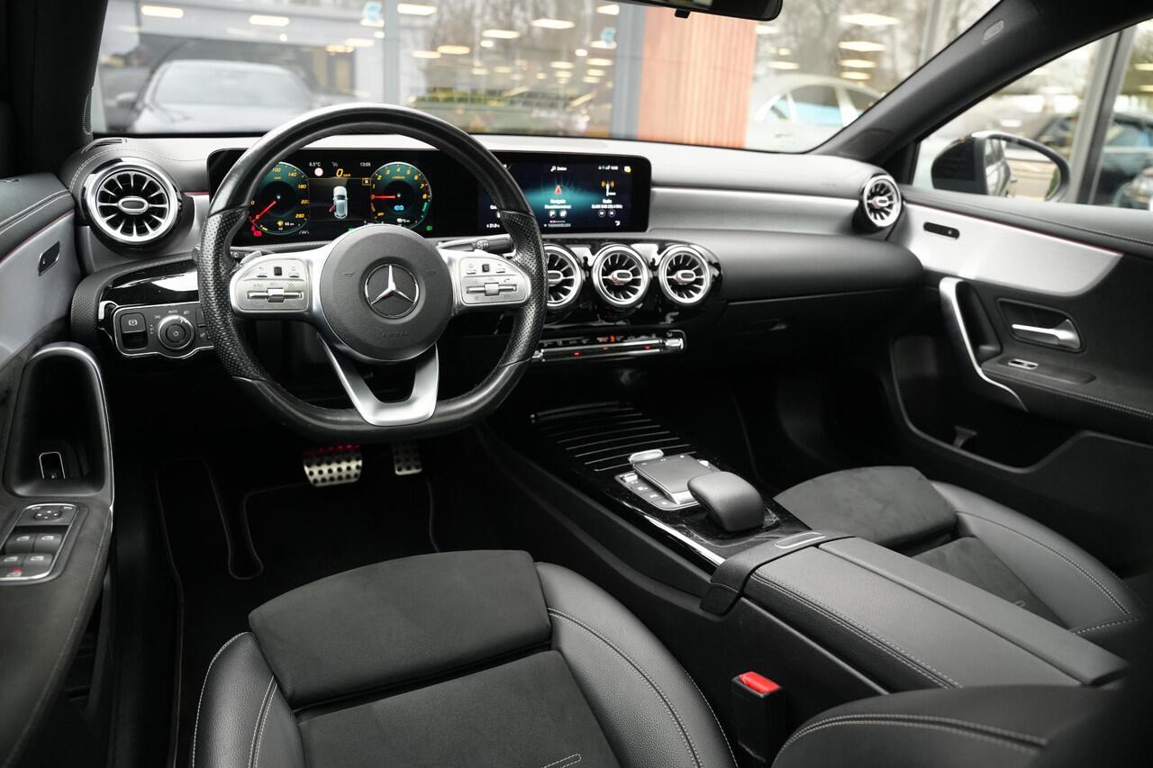 Mercedes-Benz A-KLASSE 250 e Business Solution AMG Limited Panoramadak Ambient Widescreen AMG Cruise Camera