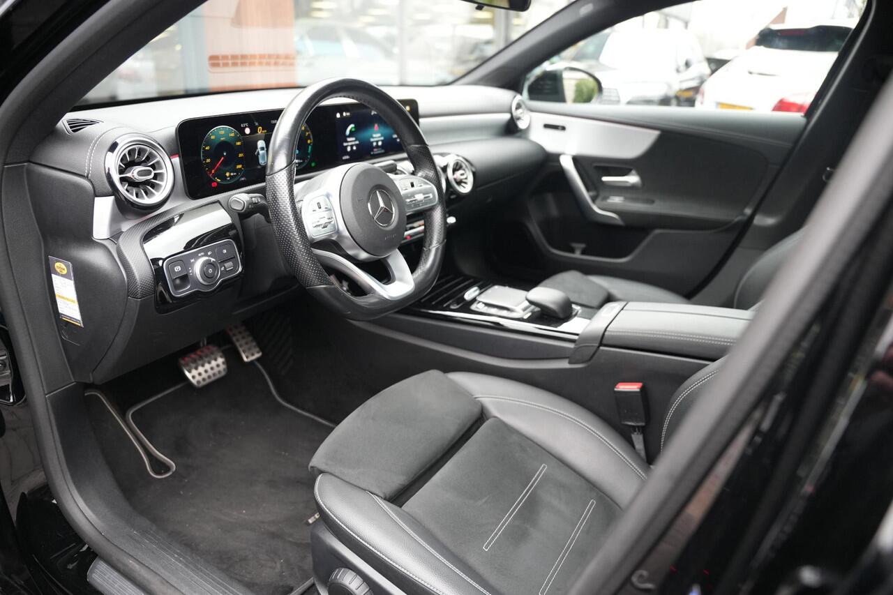 Mercedes-Benz A-KLASSE 250 e Business Solution AMG Limited Panoramadak Ambient Widescreen AMG Cruise Camera