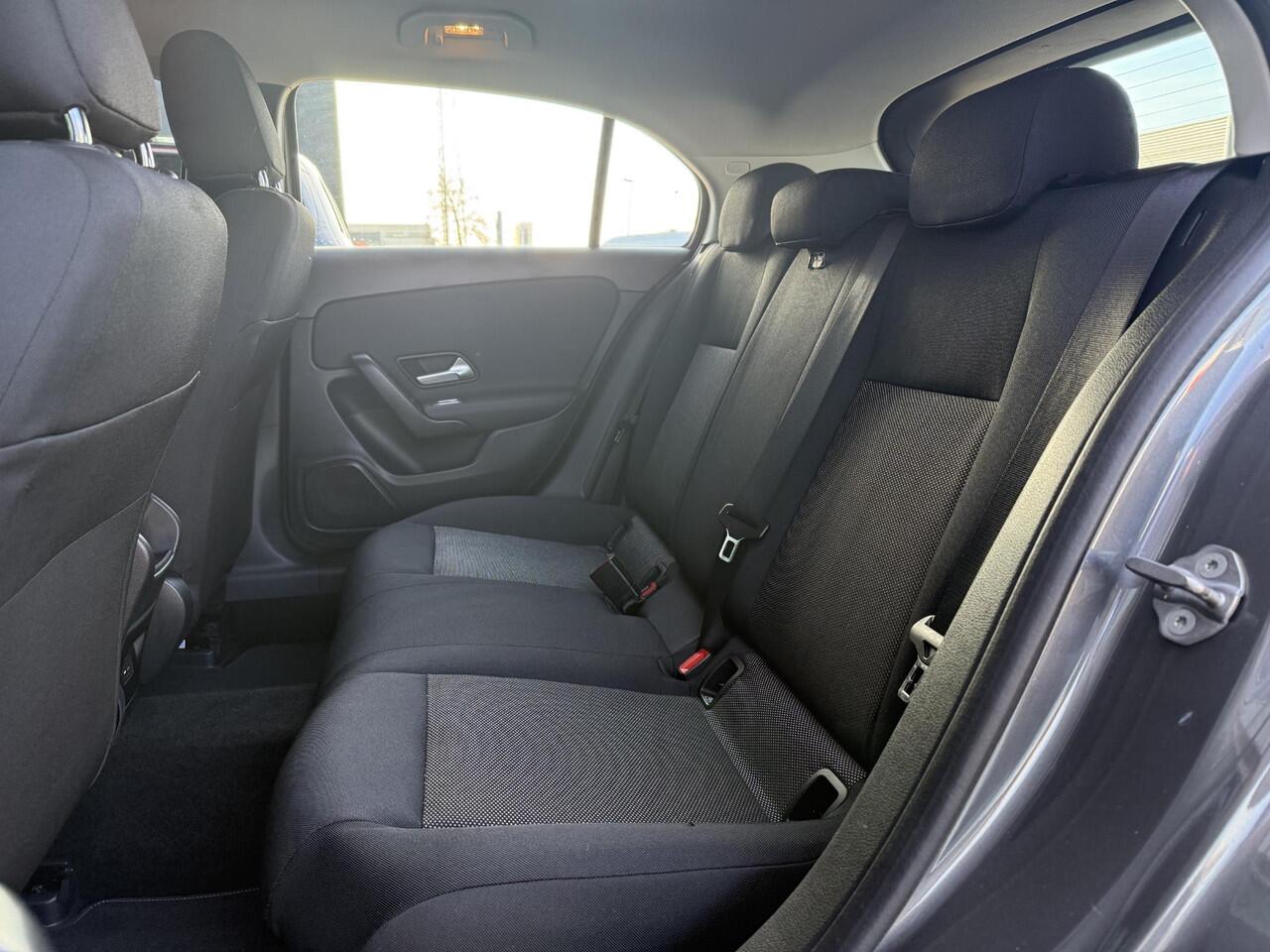 Mercedes-Benz A-KLASSE Hatchback 160 Business Solution