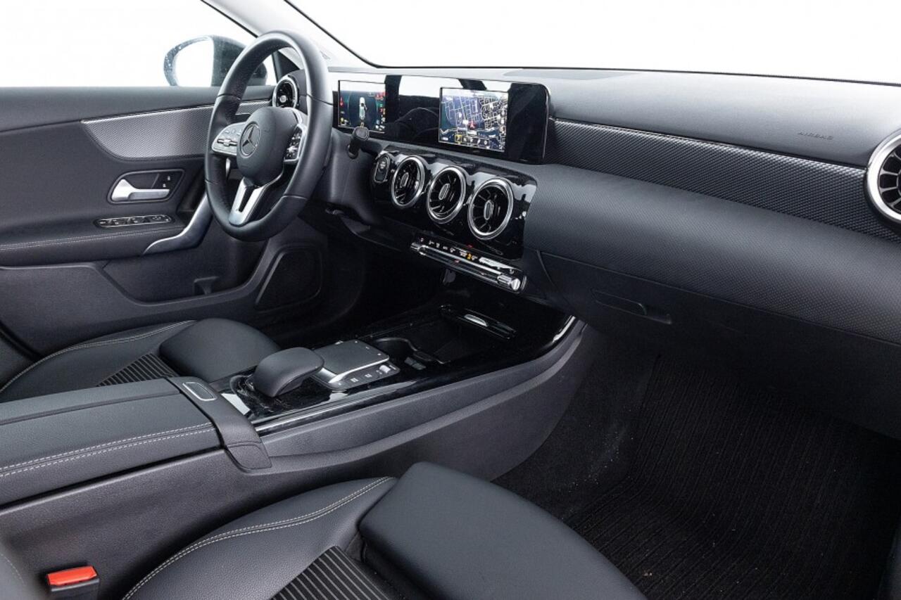 Mercedes-Benz A-KLASSE 250 e Progressive | NAVI | Half LEDER | Automaat | PHEV