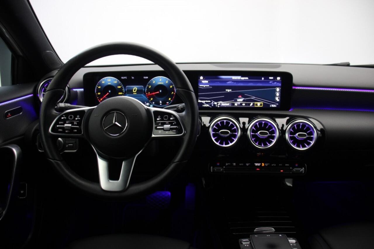 Mercedes-Benz A-KLASSE Sedan 180 Business Solution Luxury Automaat - Camera, Leer, Stoelverw. Afn. Trekhaak