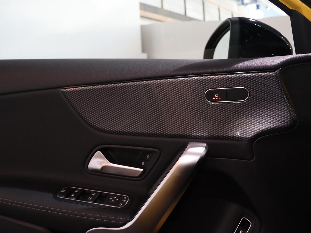 Mercedes-Benz A-KLASSE 250 e Premium | Night | Widescreen |