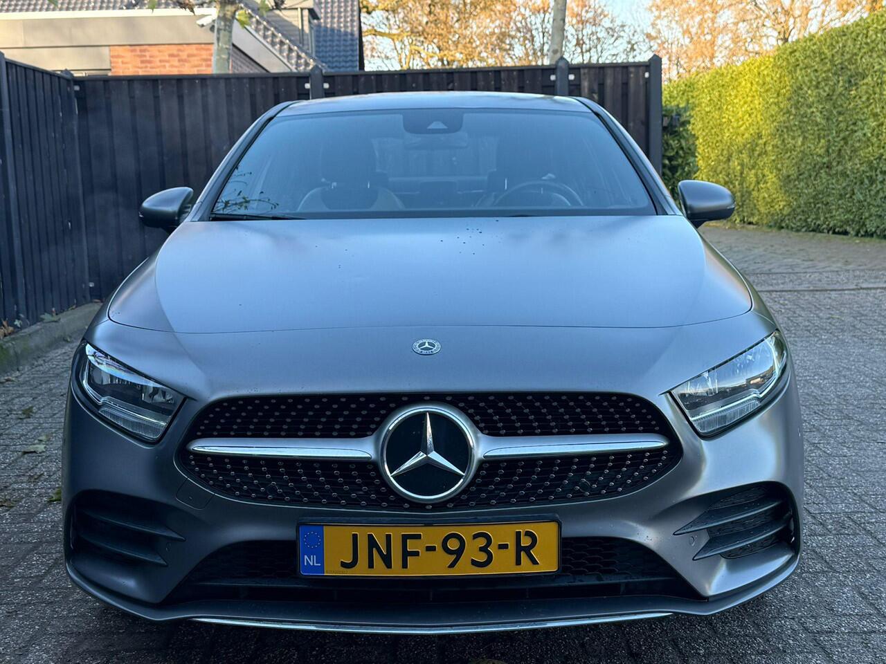 Mercedes-Benz A-KLASSE 250 e AMG Line