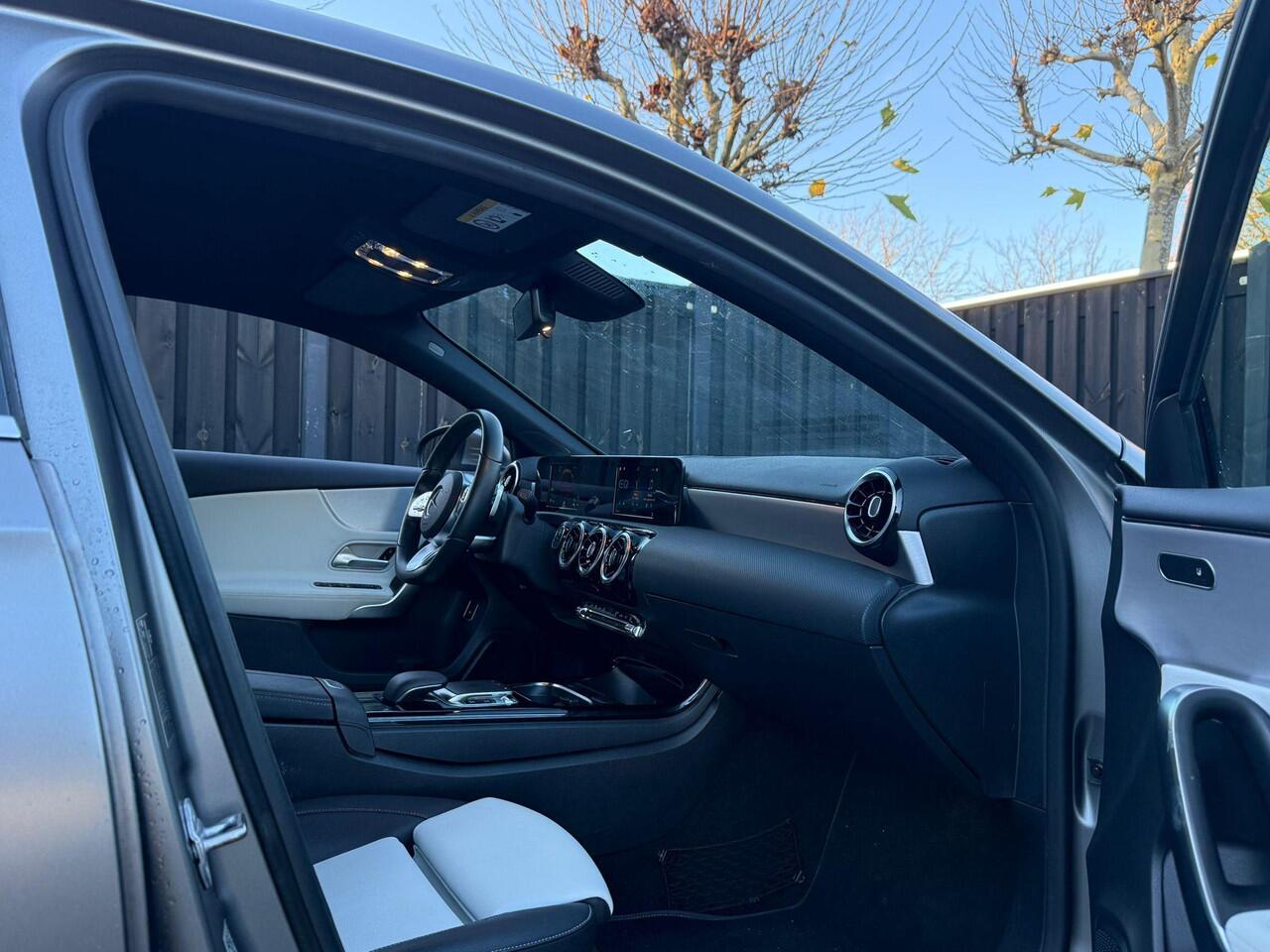 Mercedes-Benz A-KLASSE 250 e AMG Line