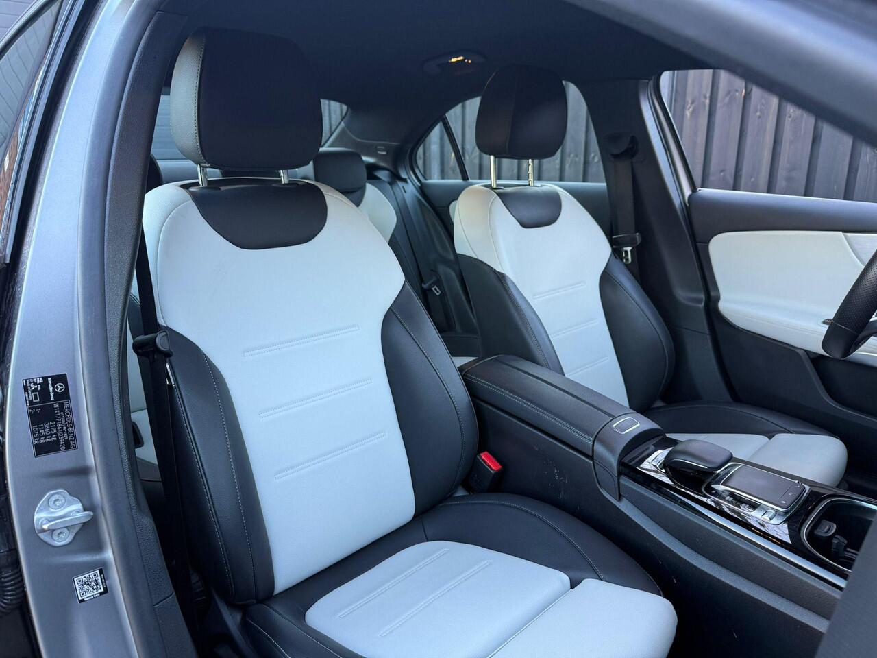 Mercedes-Benz A-KLASSE 250 e AMG Line