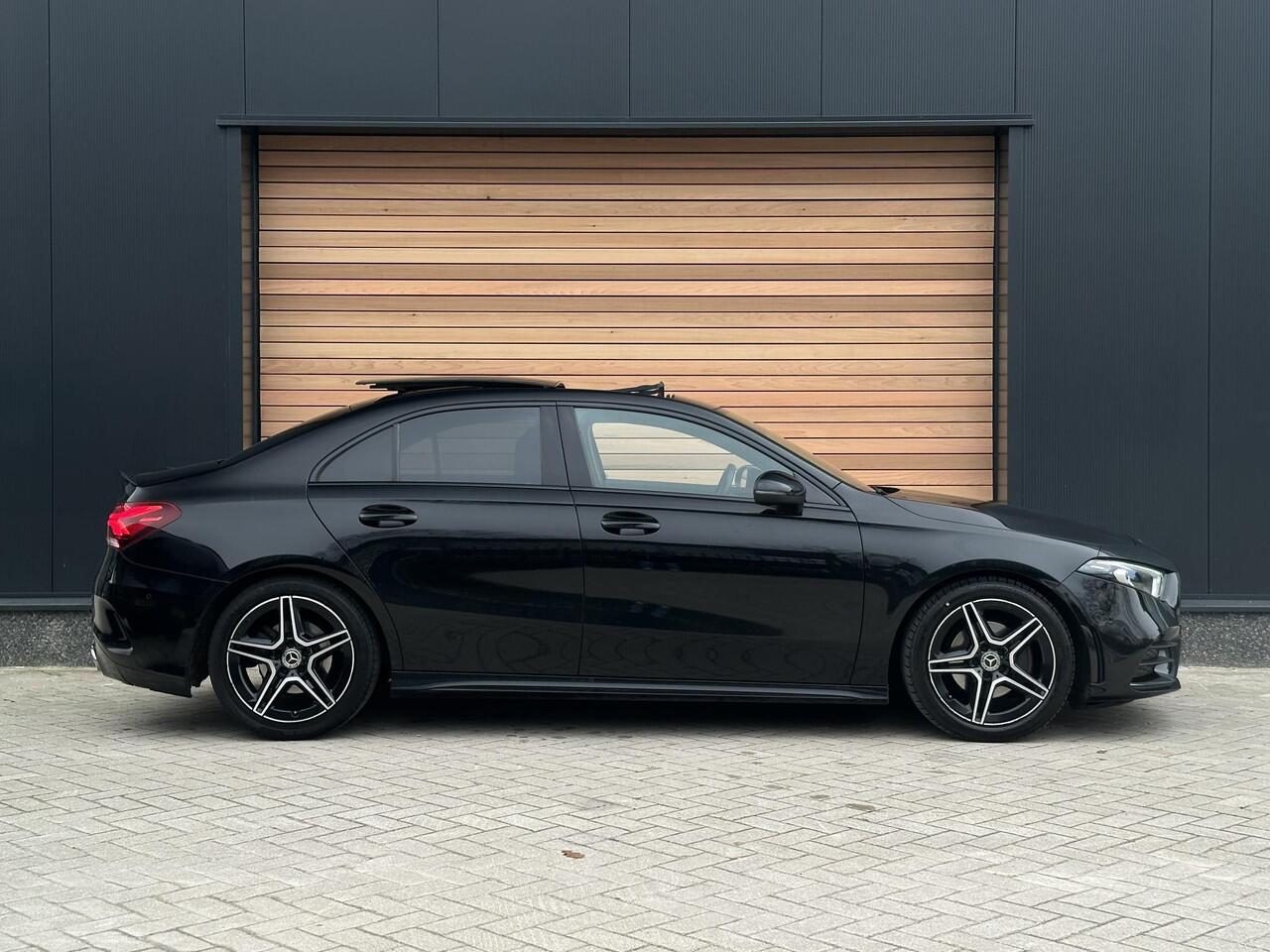 Mercedes-Benz A-KLASSE 200 Business AMG PANO|SFEERVERLICHTING|CAMERA|A35 UITLAAT