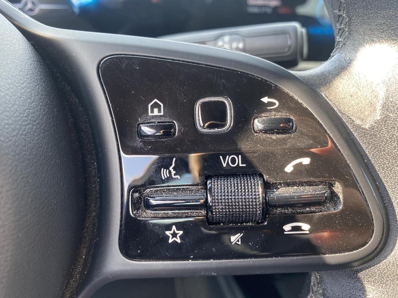 Mercedes-Benz A-KLASSE 180 Business Solution