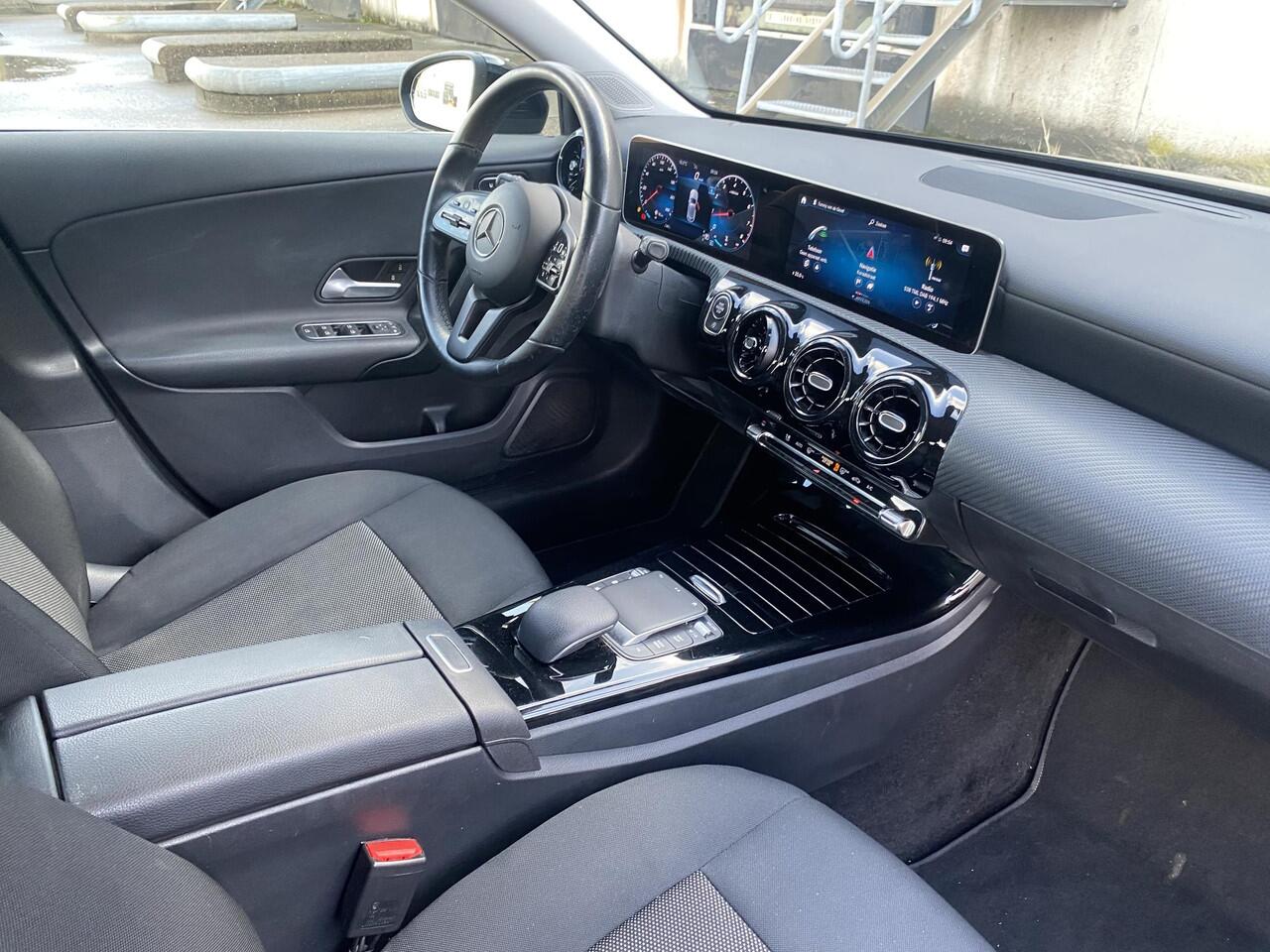 Mercedes-Benz A-KLASSE 180 Business Solution