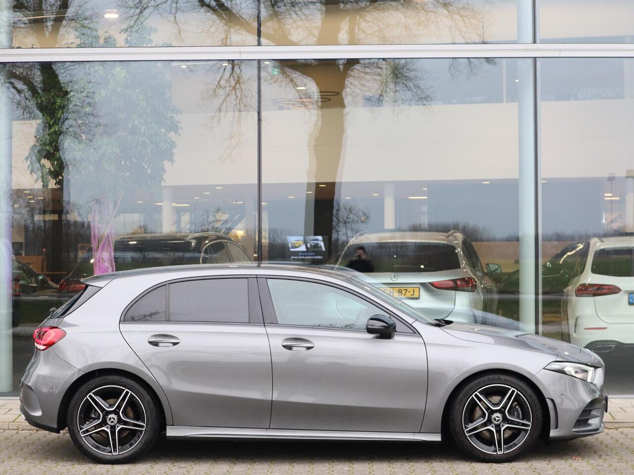 Mercedes-Benz A-KLASSE 220 Launch Edition