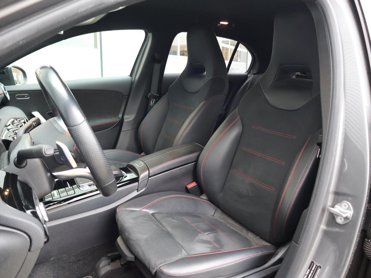 Mercedes-Benz A-KLASSE 220 Launch Edition