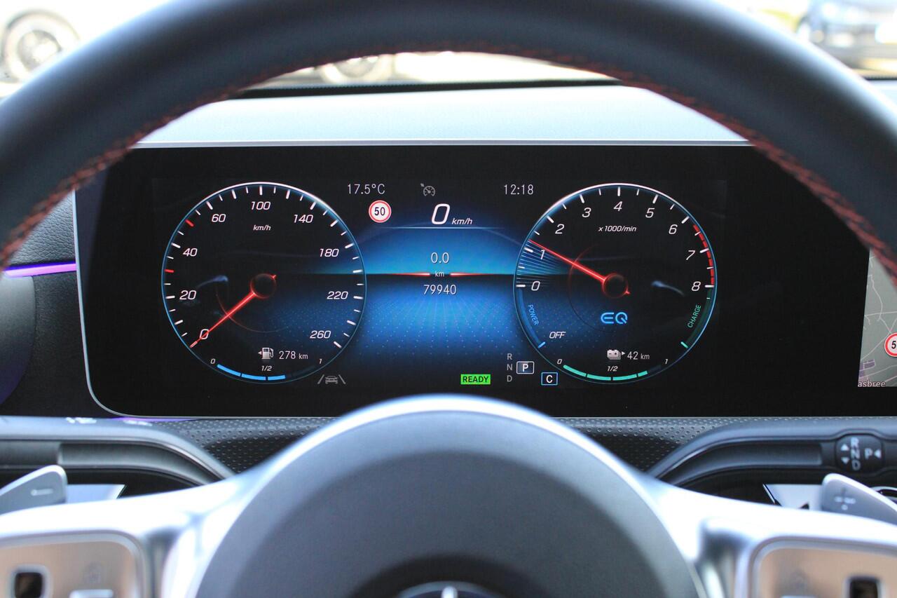 Mercedes-Benz A-KLASSE 250 e AMG Pano | Widescreen | Sfeerverlichting | Camera | Multispaak 19" | Dealer Onderhouden