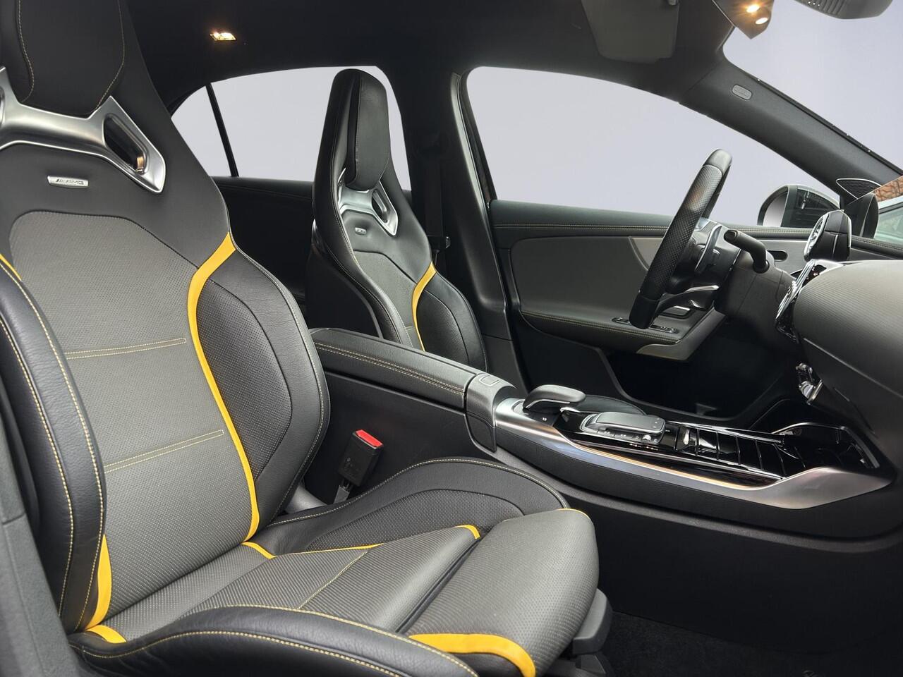 Mercedes-Benz A-KLASSE AMG 45 S 4MATIC+ Premium Plus Yellow Ed. /AMG Aero Package/Armaspeed carbon intake/Panoramadak/Elektr. schaalstoelen +mem/Camera achter/Adapt. onderstel/ Adapt.cruise/Uitlaat klepsyst./Burmester Sound/Custom Software ER Performance (MET GARANTIE*)