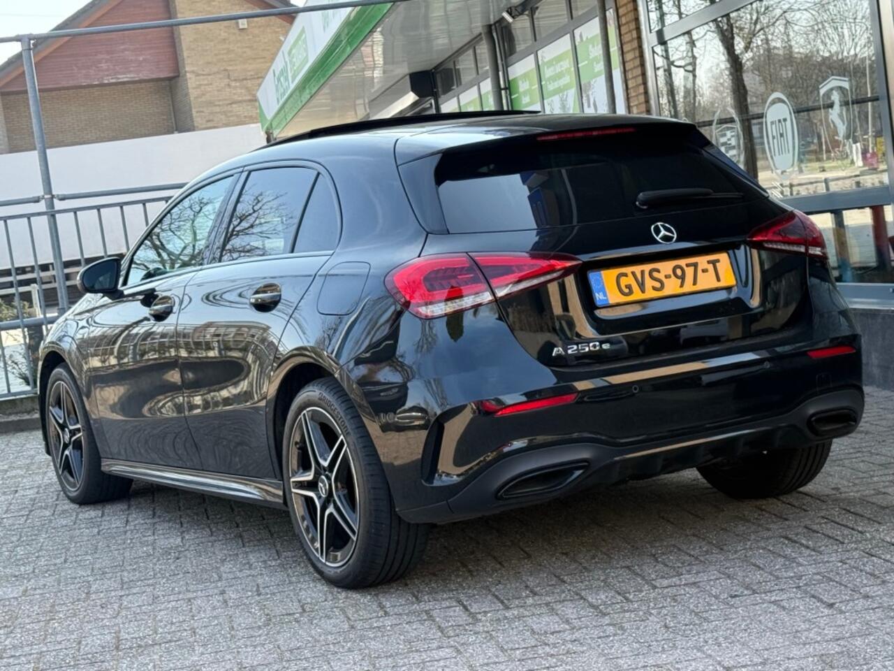 Mercedes-Benz A-KLASSE A250e Business Solution AMG Panoramadak Sfeer