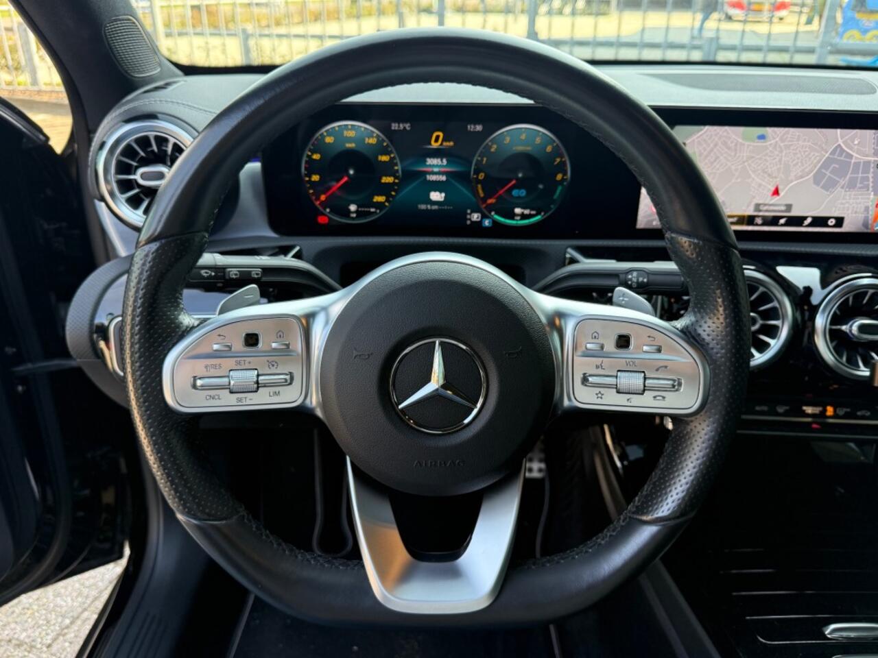Mercedes-Benz A-KLASSE A250e Business Solution AMG Panoramadak Sfeer