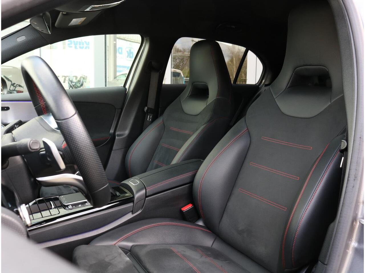 Mercedes-Benz A-KLASSE 250 e Business Solution AMG Limited