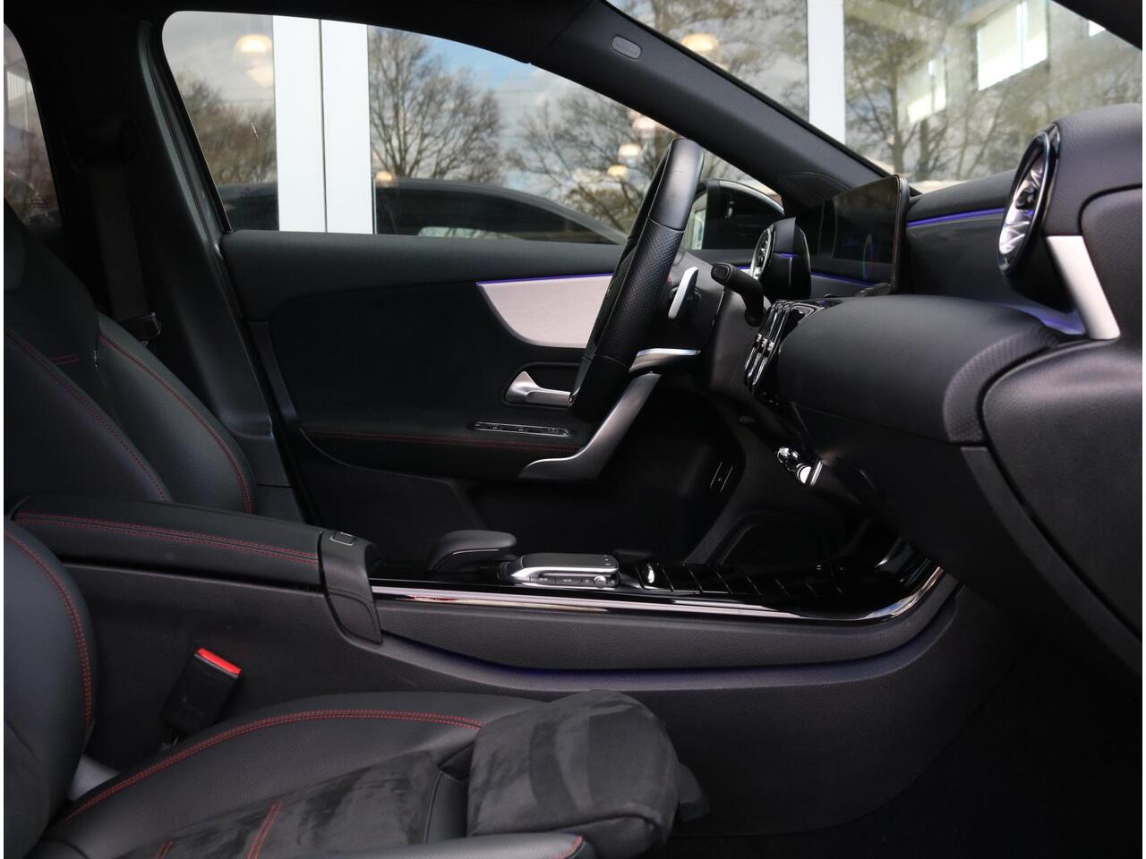 Mercedes-Benz A-KLASSE 250 e Business Solution AMG Limited