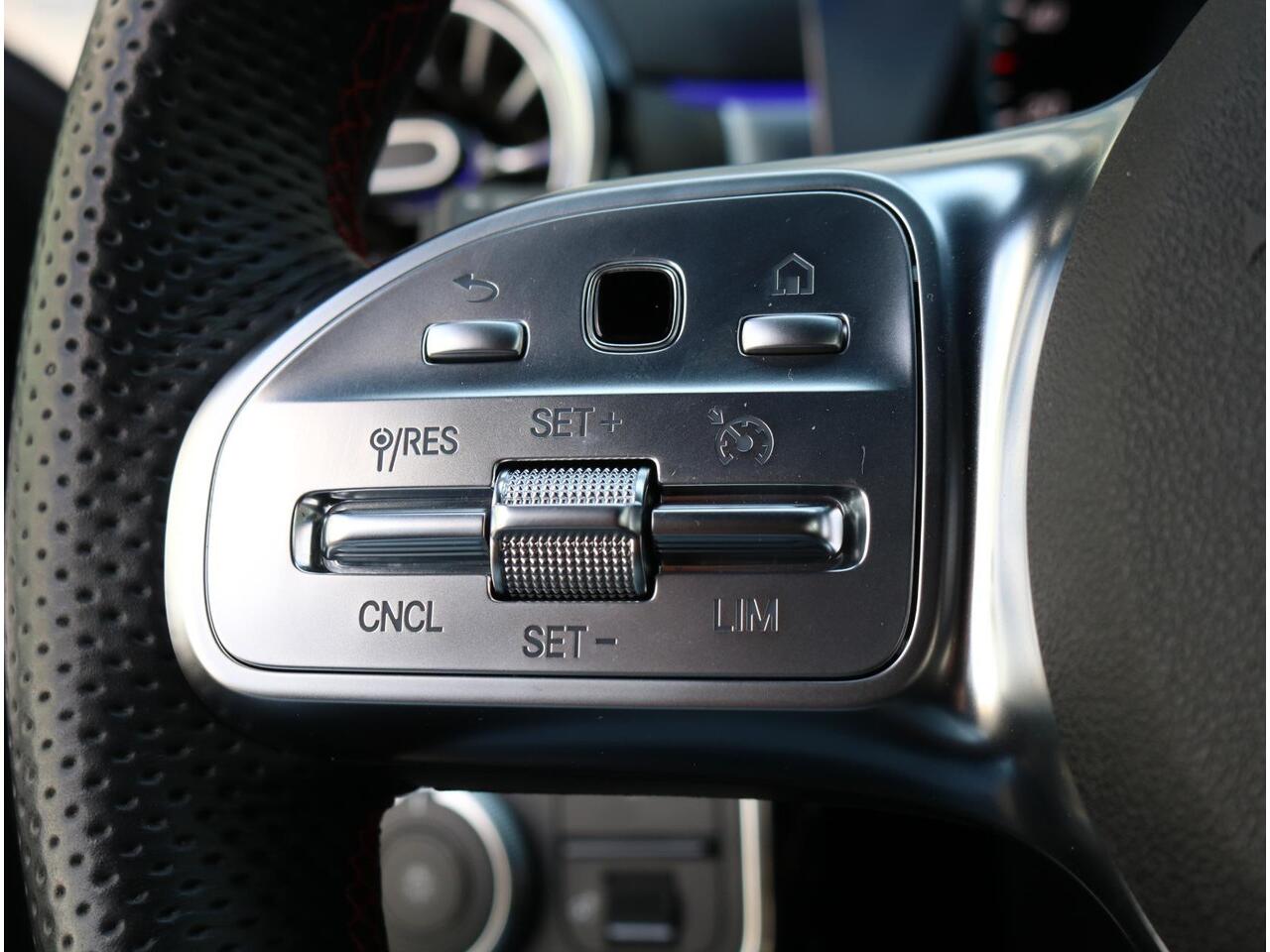 Mercedes-Benz A-KLASSE 250 e Business Solution AMG Limited