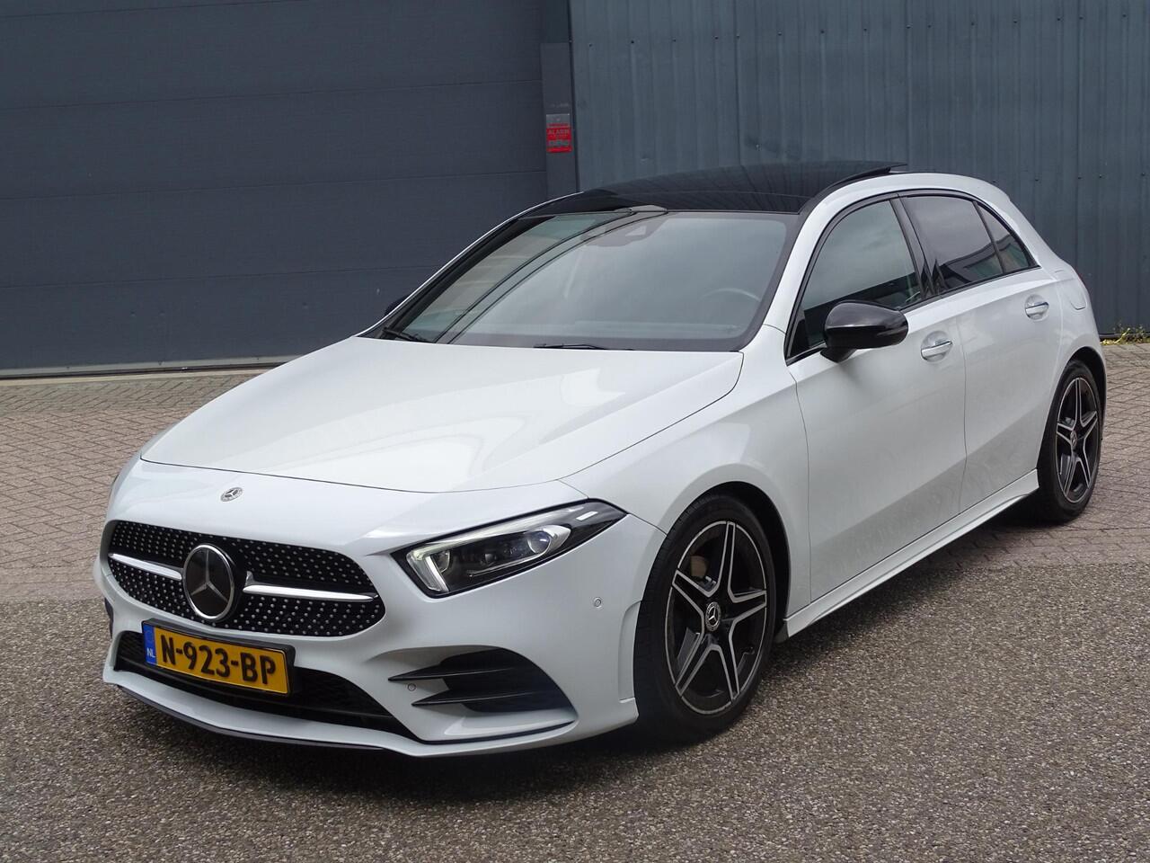 Mercedes-Benz A-KLASSE 180 Business Solution AMG PANORAMADAK|SFEERVERLICHTING|LED PAKKET|ACHTERUIT RIJ CAMERA|NAVIGTAIE| ELECTRISCHE STOELEN|STOEL VERWARMING| CRUISE CONTROL ADAPTIEF MET STOP&GO EN STUURHULP|