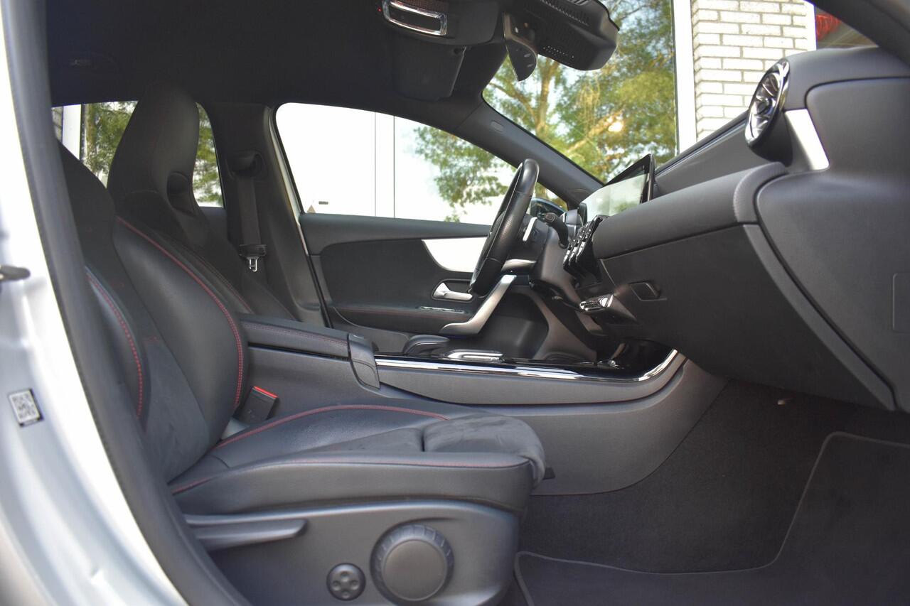 Mercedes-Benz A-KLASSE 180 Business Solution AMG Sfeerverlichting Camera