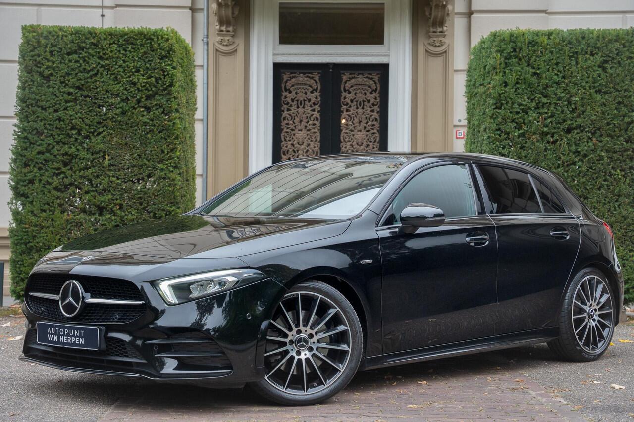 Mercedes-Benz A-KLASSE 250 AMG Edition ADAPTIVE | CARPLAY | CAMERA | AMBIANT | 19 INCH