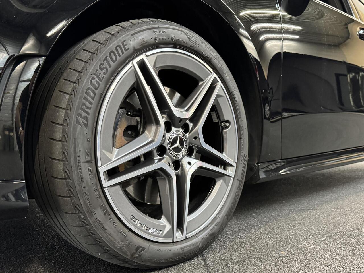 Mercedes-Benz A-KLASSE 250e PHEV AMG Line Auto. Navigatie Apple Carplay/Android Auto Camera Parkeersensoren Adaptive Cruise Control Stoelverwarming Virtual Cockpit Climate Control Lichtmetalen velgen