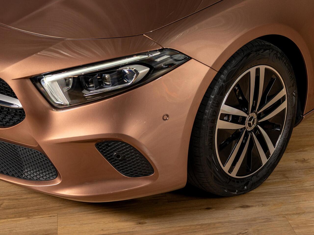 Mercedes-Benz A-KLASSE Hatchback 180 Business Solution Luxury Panorama dak