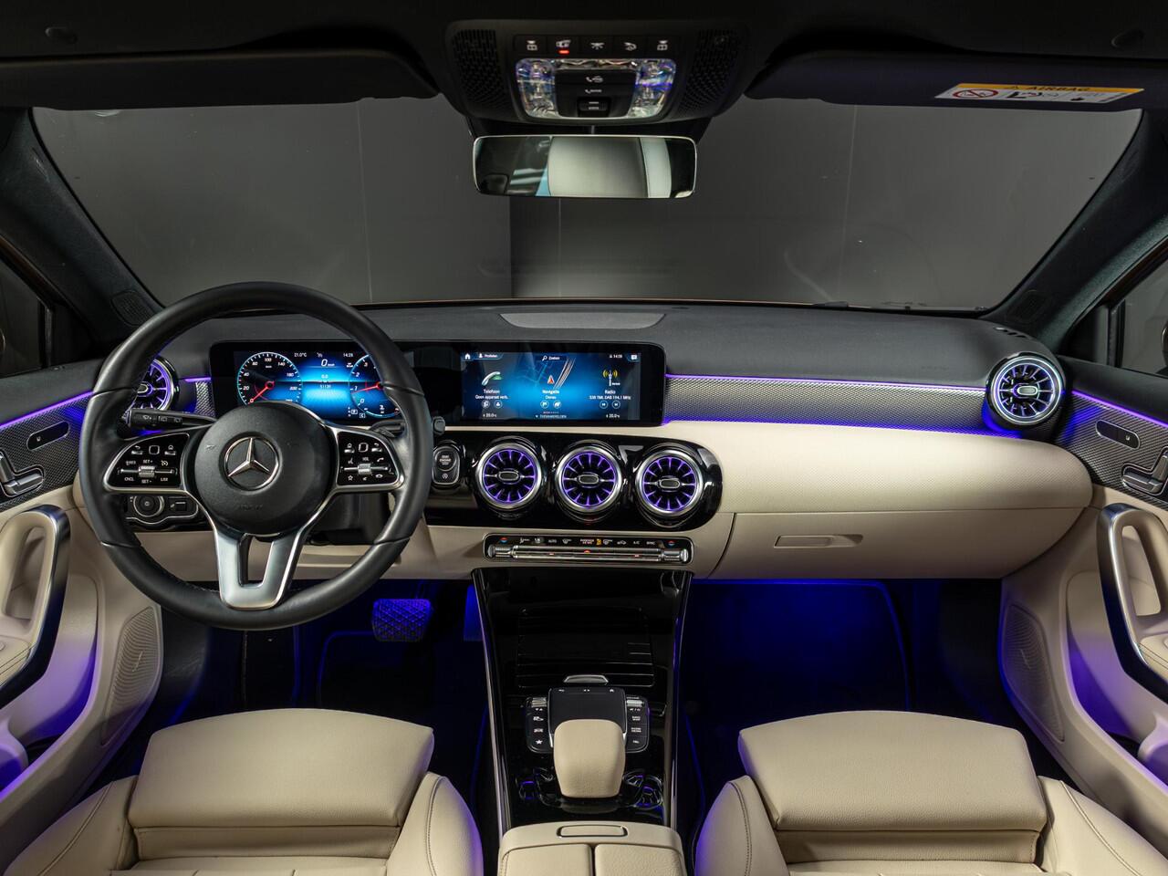 Mercedes-Benz A-KLASSE Hatchback 180 Business Solution Luxury Panorama dak