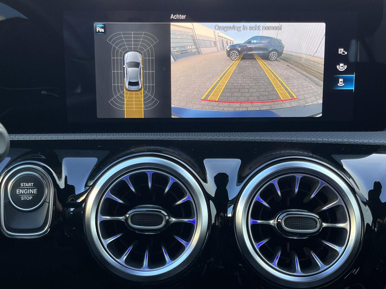 Mercedes-Benz A-KLASSE 250 e Premium Plus AMG | Voll.Historie/Navi/AMG-Pakket/Sfeerverlichting/18"/Afn.Trekhaak