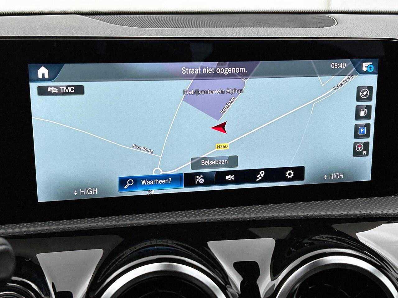 Mercedes-Benz A-KLASSE 200 163pk Automaat Progressive | Navigatie | Cruise Control | Lane Assist | Stoelverwarming | Stoelverwarming | LED | Camera | Parkeer sensoren