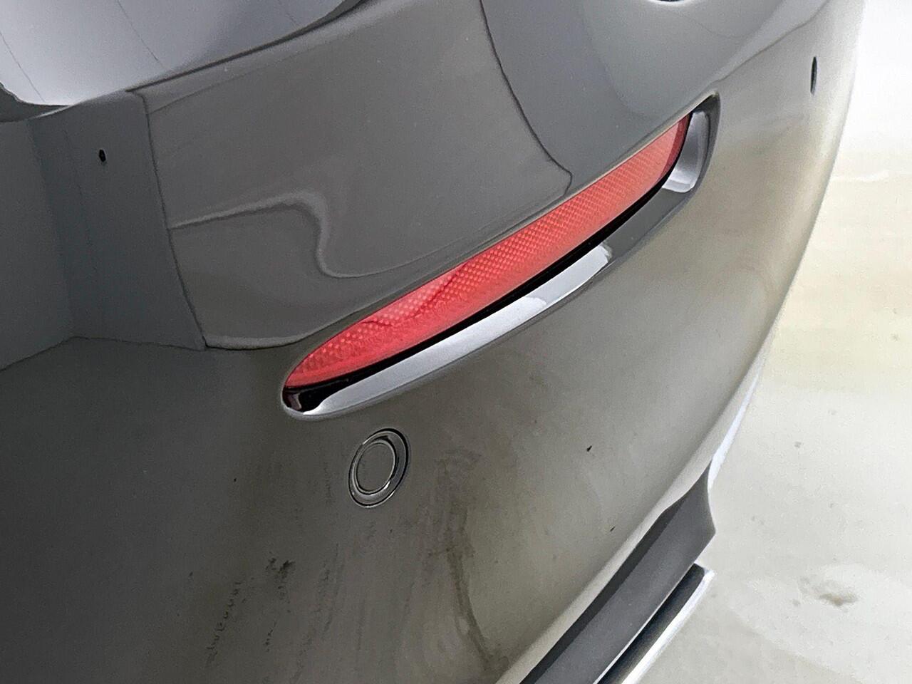 Mercedes-Benz A-KLASSE 200 163pk Automaat Progressive | Navigatie | Cruise Control | Lane Assist | Stoelverwarming | Stoelverwarming | LED | Camera | Parkeer sensoren