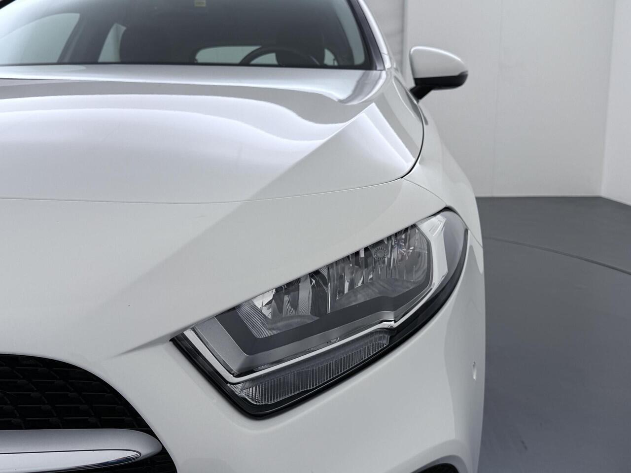 Mercedes-Benz A-KLASSE 250 e SOH 97% | Navigatie | Sfeerverlichting | Stuurverwarming | Carplay | Stoelverwarming |