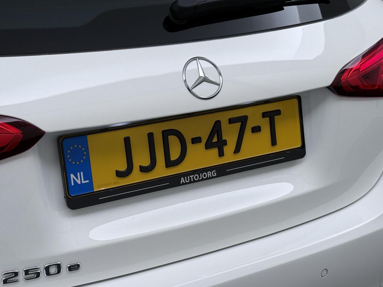 Mercedes-Benz A-KLASSE 250 e SOH 97% | Navigatie | Sfeerverlichting | Stuurverwarming | Carplay | Stoelverwarming |