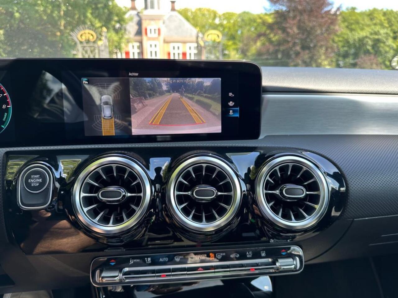 Mercedes-Benz A-KLASSE 250 e | Pano | Leder | Memory | Camera |