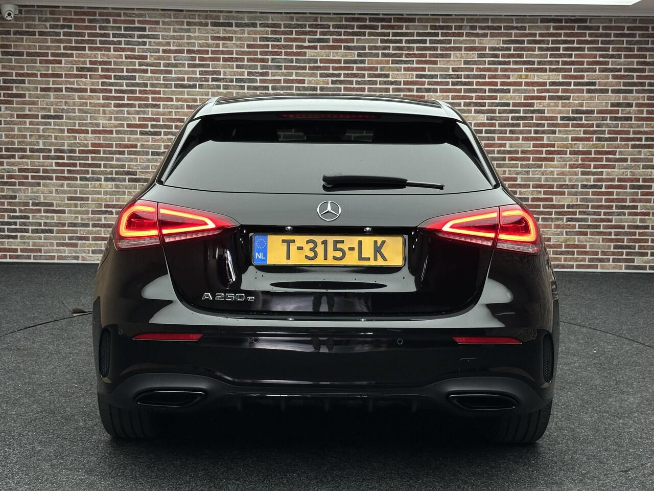 Mercedes-Benz A-KLASSE 250 e AMG Limited | Sfeer| Wide Screen| Camera| Dealer onderhouden|