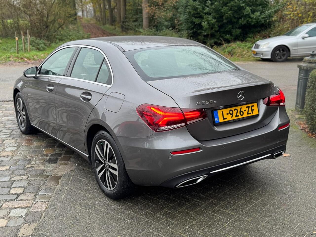 Mercedes-Benz A-KLASSE 250 e Bns Sol Luxury Lim ecc,widescreen,zwartleer,lmv,navi,led,pdc