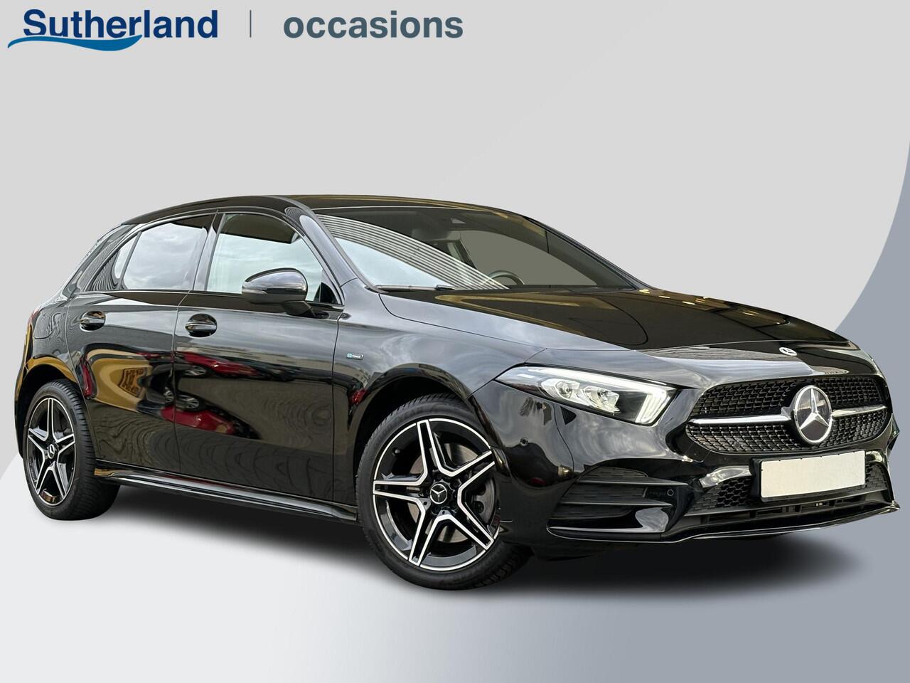 Mercedes-Benz A-KLASSE 250 e AMG Line | Stoelverwarming | Navigatie | Getint glas | PDC | Climate contol