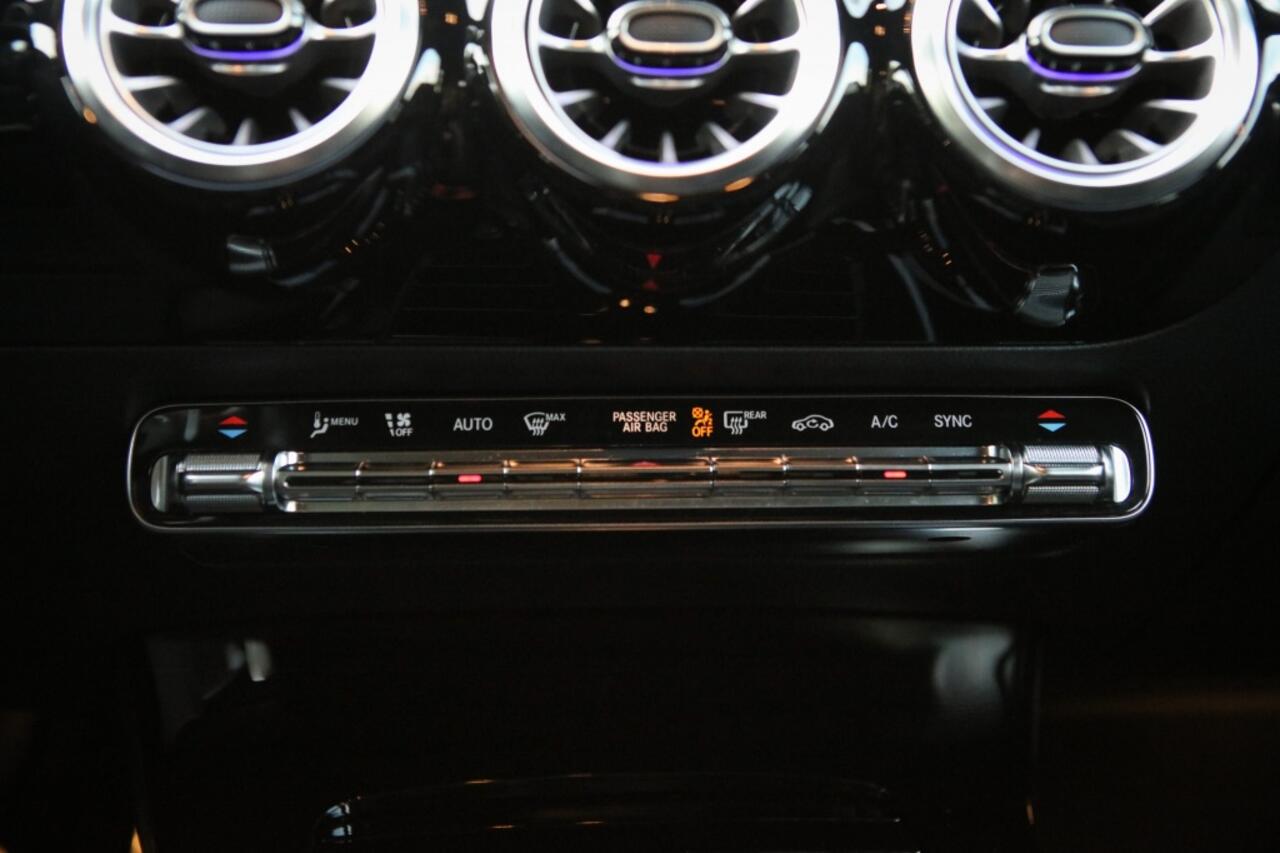 Mercedes-Benz A-KLASSE 200 Bns Sol. AMG | Sfeerverlichting |