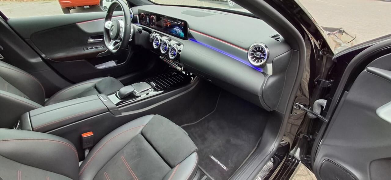 Mercedes-Benz A-KLASSE 180 Business Solution AMG NLauto | All-in | 1e eigenaar | dealer