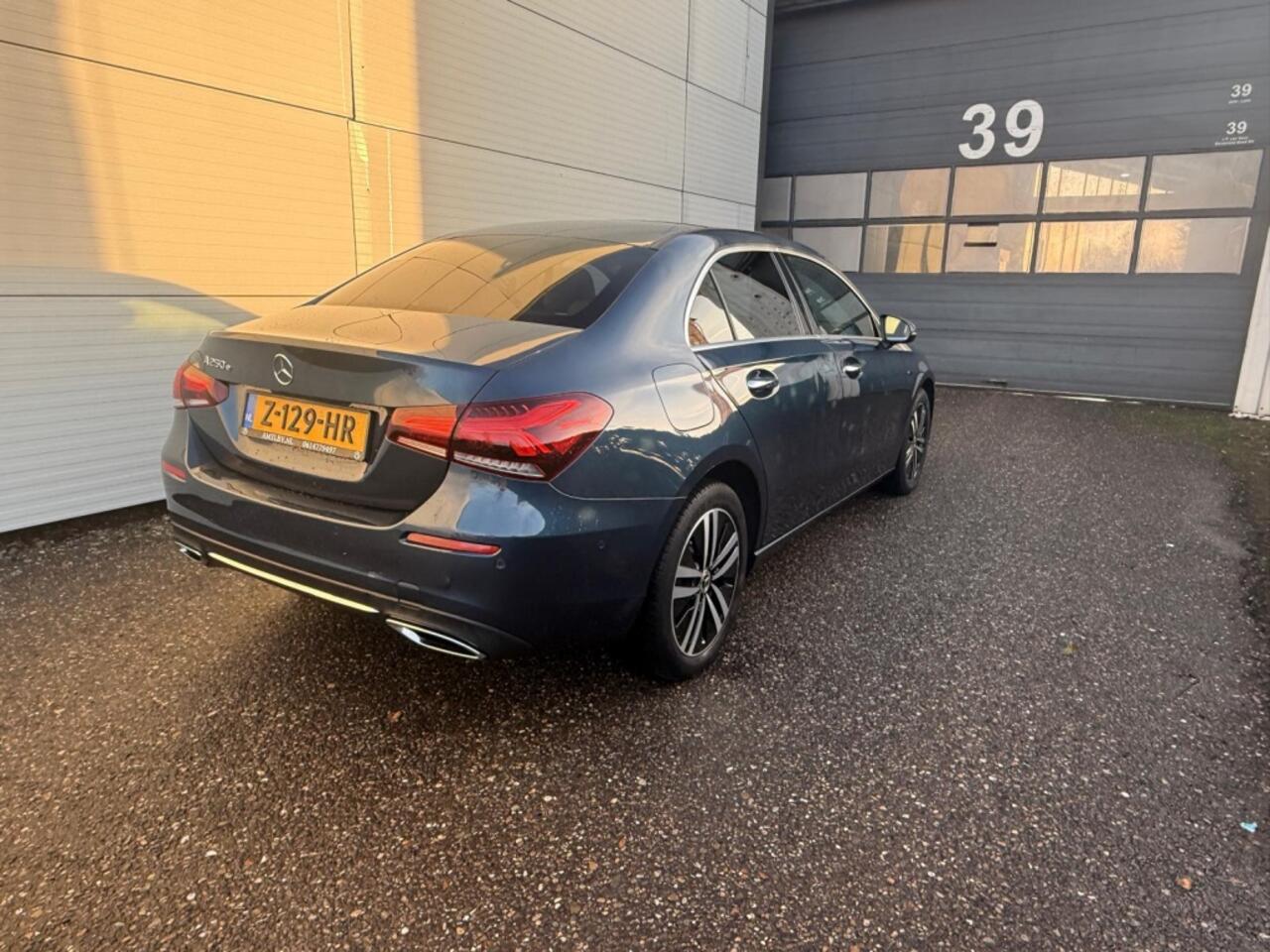 Mercedes-Benz A-KLASSE - 250 e Premium Plus