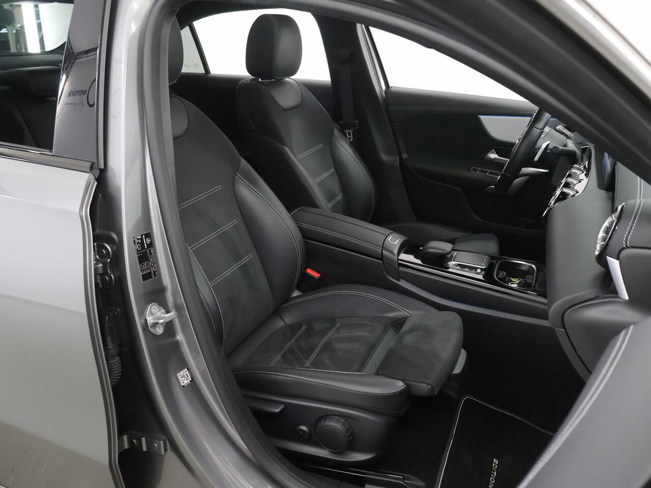 Mercedes-Benz A-KLASSE 250 e Advantage | Night | Panoramadak | Burmester | Sfeerverlichting | Stoelverwarming |