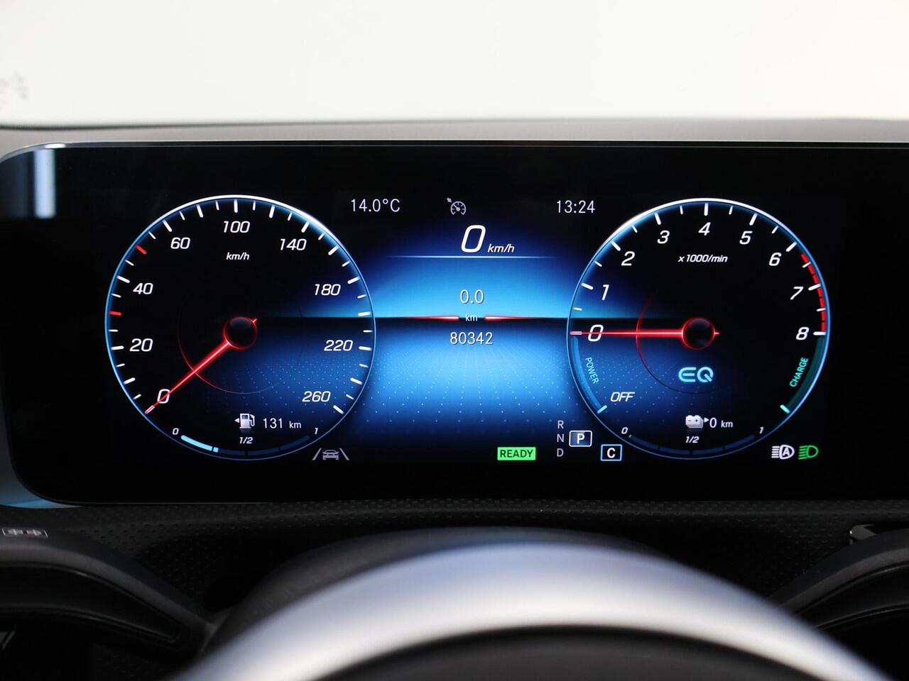 Mercedes-Benz A-KLASSE 250 e Advantage | Night | Panoramadak | Burmester | Sfeerverlichting | Stoelverwarming |