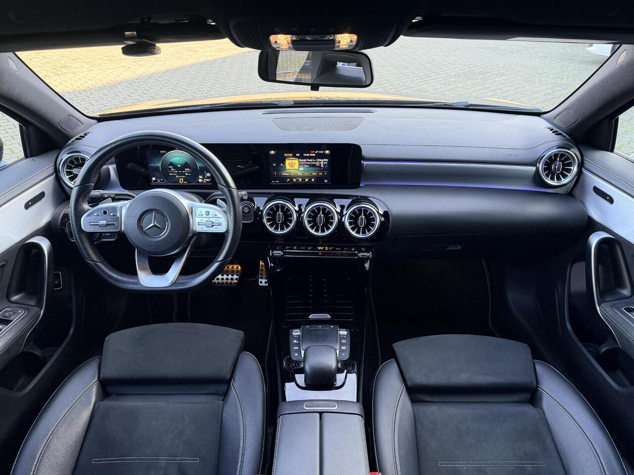 Mercedes-Benz A-KLASSE 250 e Business Solution AMG Limited