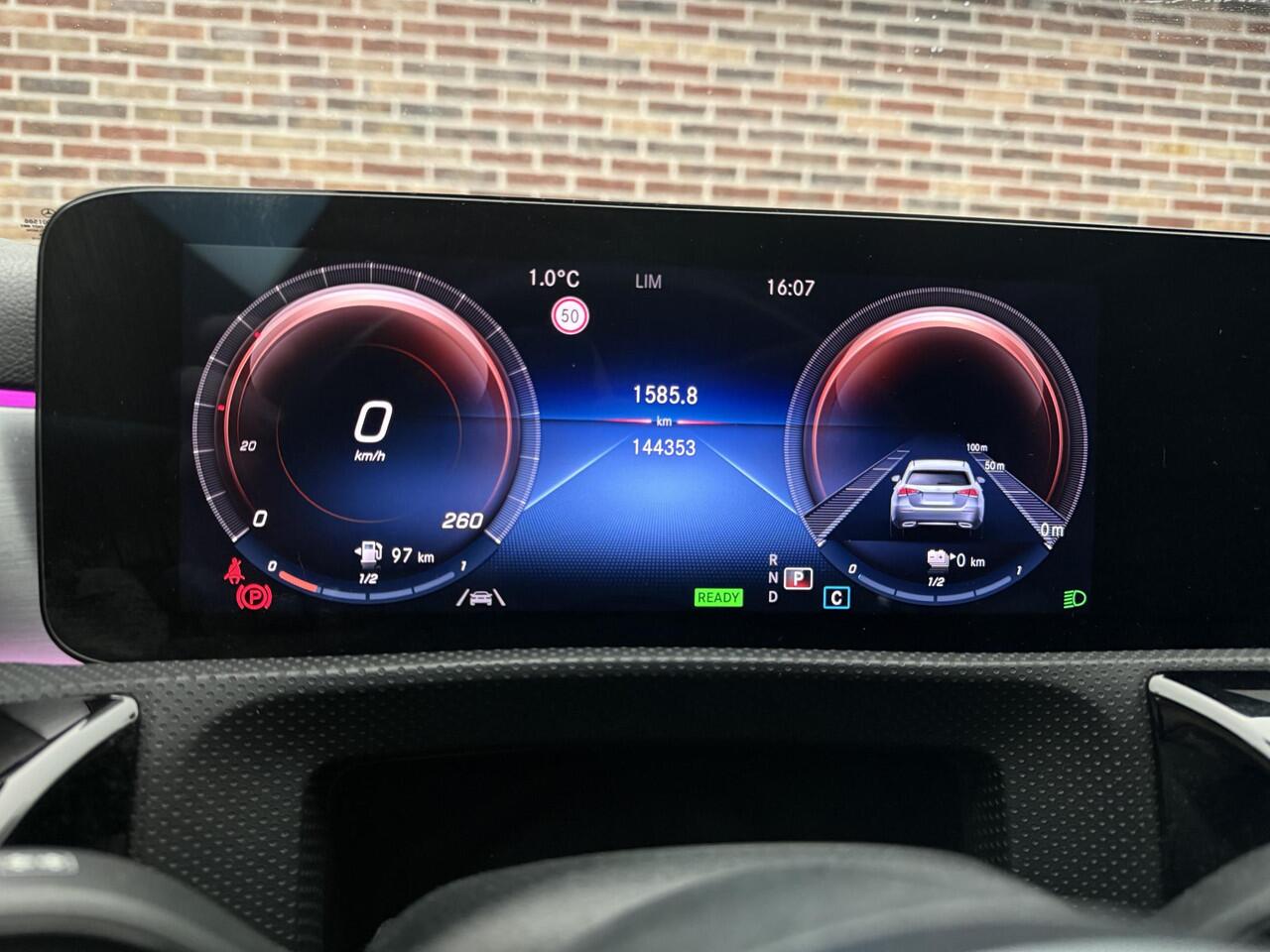 Mercedes-Benz A-KLASSE 250 e Business Solution AMG Limited Panorama | 3 standen elek. mem stoelen | Camera