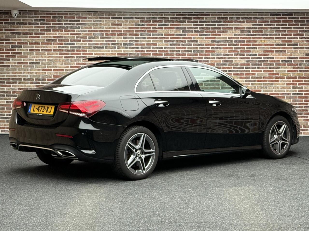 Mercedes-Benz A-KLASSE 250 e Business Solution AMG Limited Panorama | 3 standen elek. mem stoelen | Camera