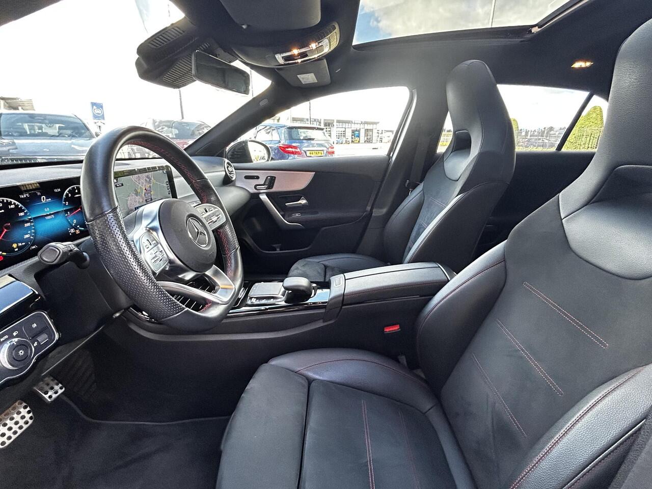 Mercedes-Benz A-KLASSE 180 Business Solution AMG | Panoramadak | Memory | Stoelverwarming